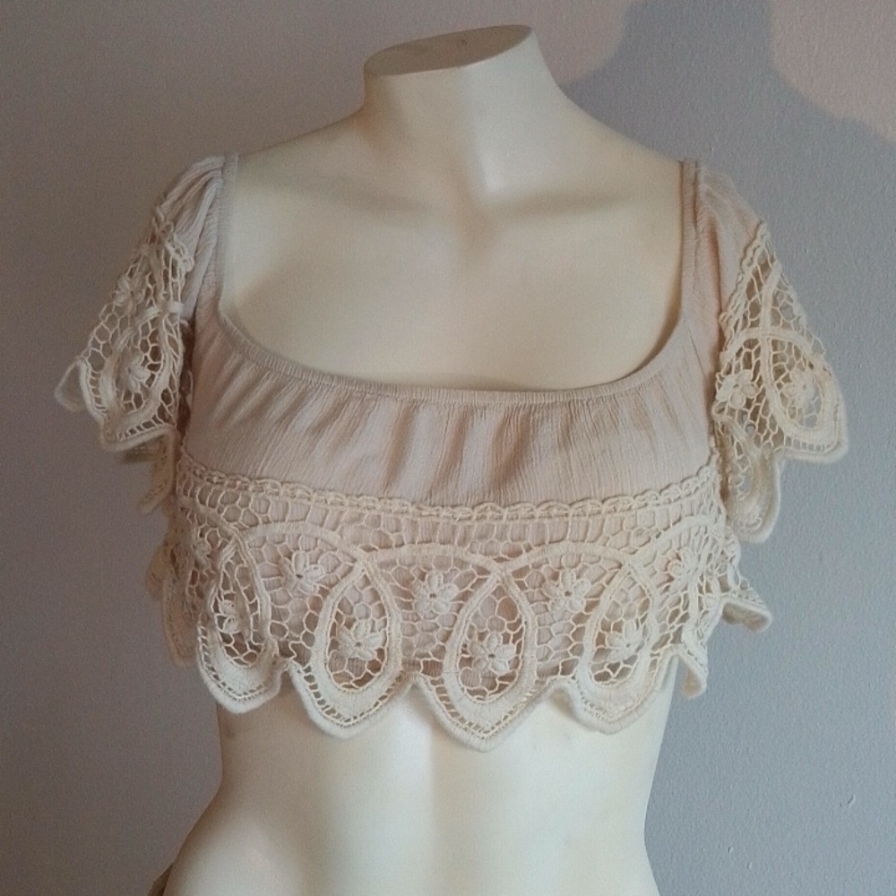 Love Culture Crop Top - Picture 5 of 6